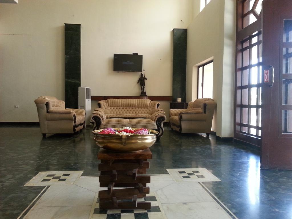 Paramount Inn Sriperumbudur ภายนอก รูปภาพ
